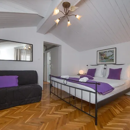 Pansion Kamenar Guest house 3*