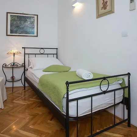 Gæstehus Pansion Kamenar 3*