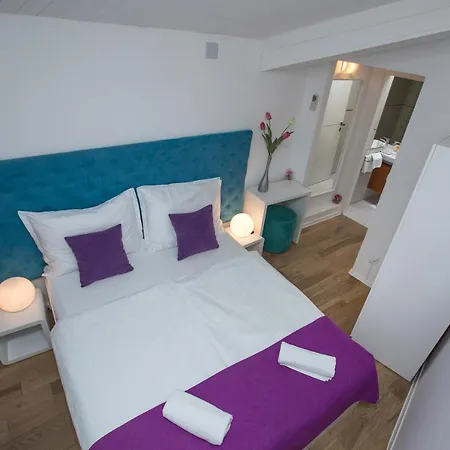 Gasthuis Pansion Kamenar