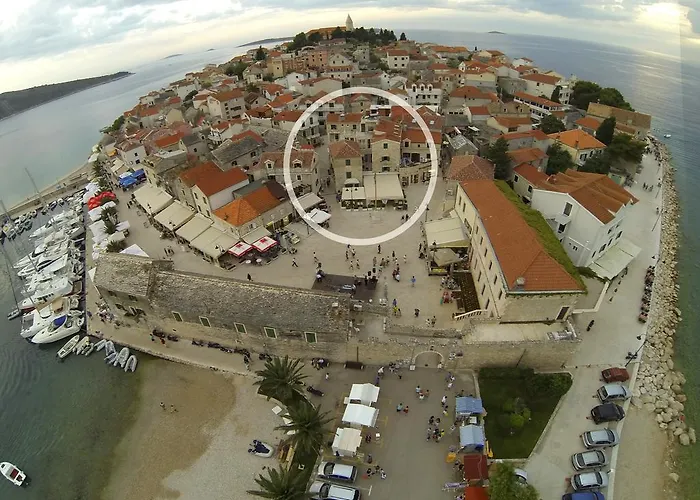 Pansion Kamenar 3* Primošten